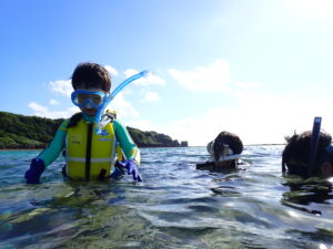 自然体験ジョン万パーク 天然水族感 自然体験シュノーケリング 3人家族 家族旅行